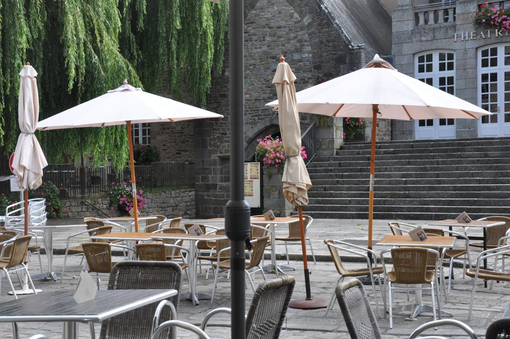 Cafe Hotel Du Theatre Dinan Exterior photo