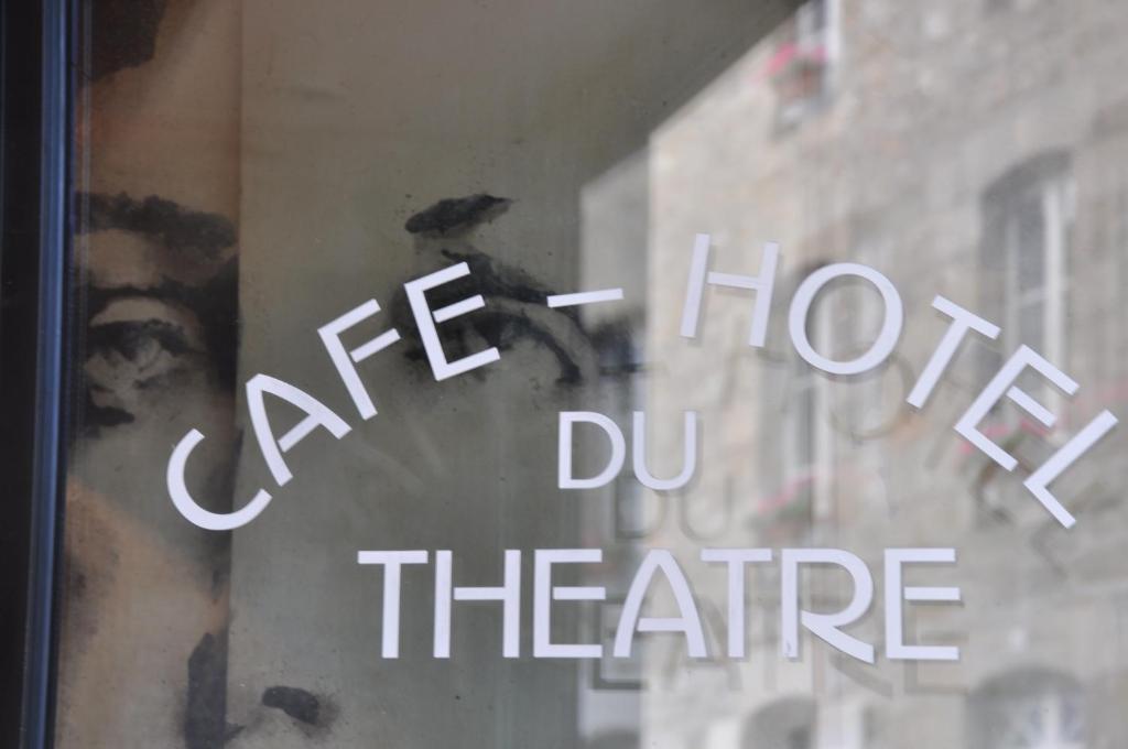 Cafe Hotel Du Theatre Dinan Room photo