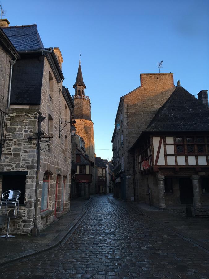 Cafe Hotel Du Theatre Dinan Exterior photo